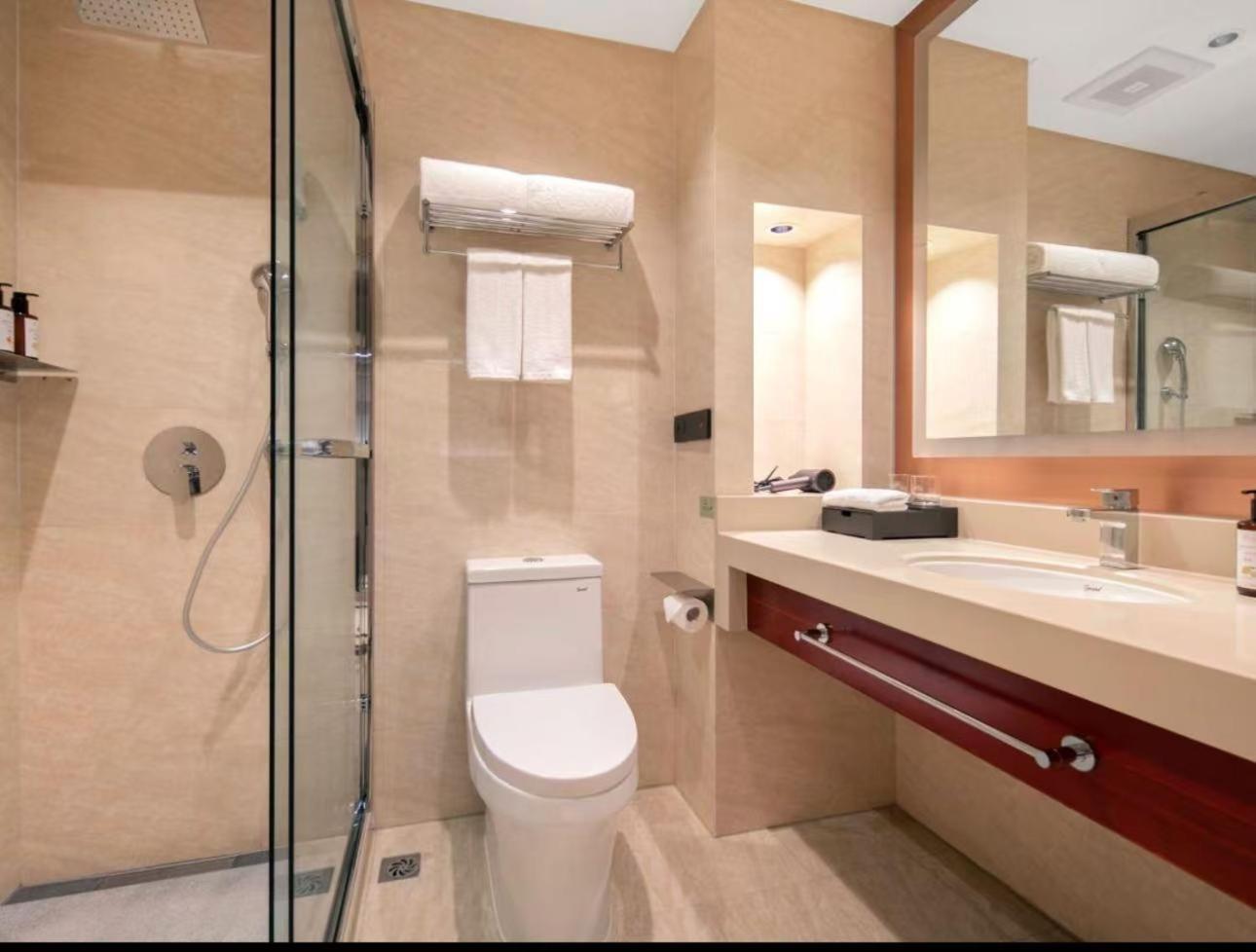 Hotel Meilun Hongqiao Hub