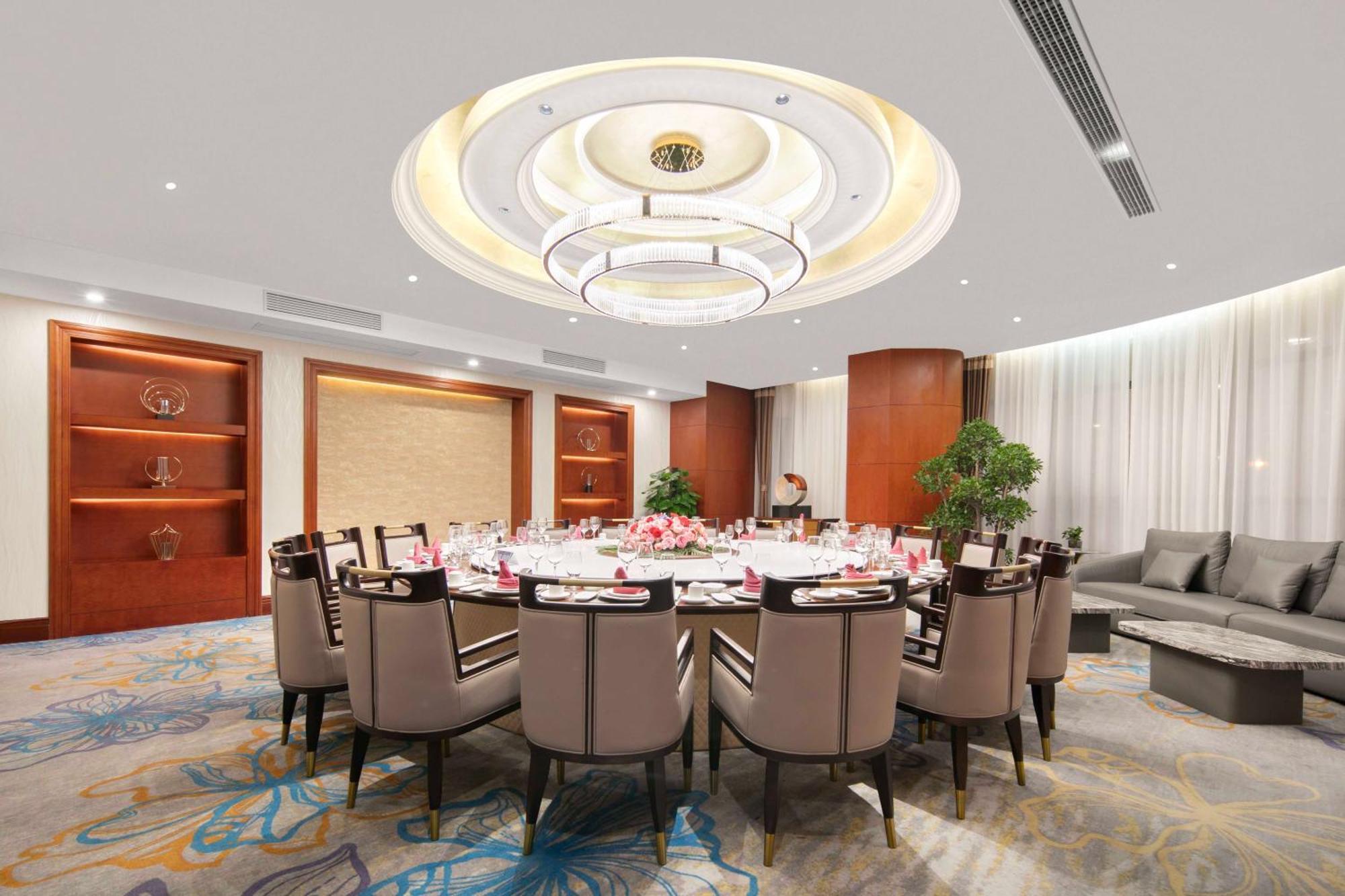 Hotel Meilun Hongqiao Hub